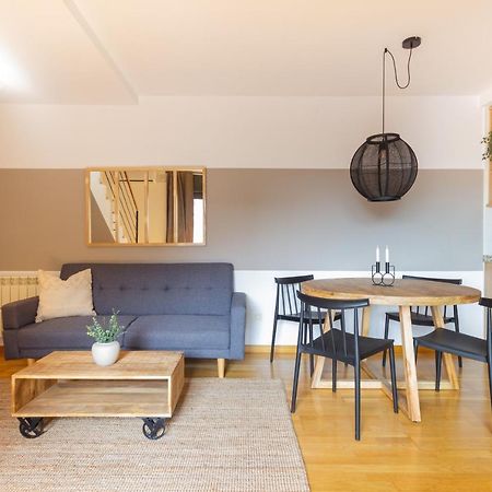 Apartmán Elegante Duplex En Terrassa, Barcelona Exteriér fotografie