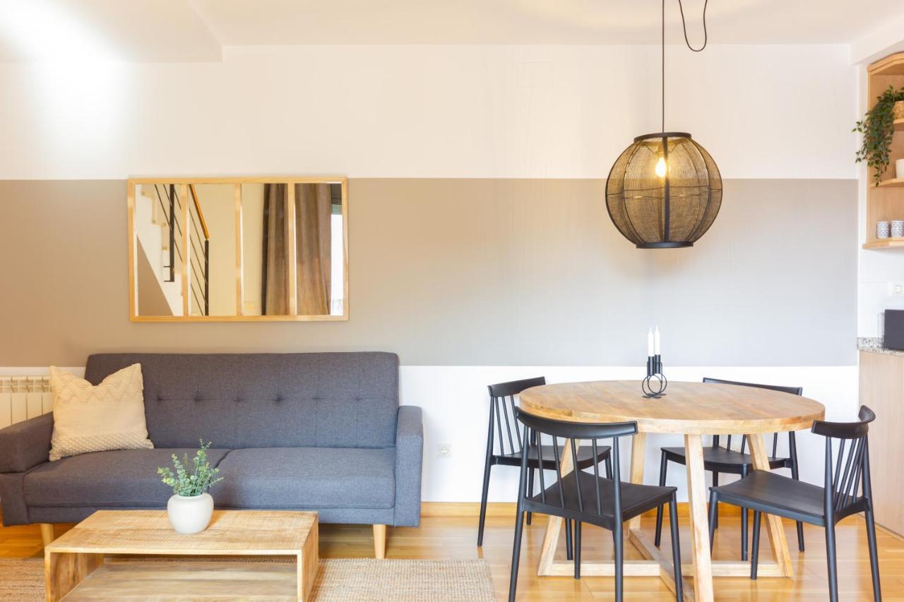 Apartmán Elegante Duplex En Terrassa, Barcelona Exteriér fotografie